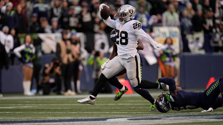 Jacobs caps huge day with TD in OT, Raiders beat Seahawks