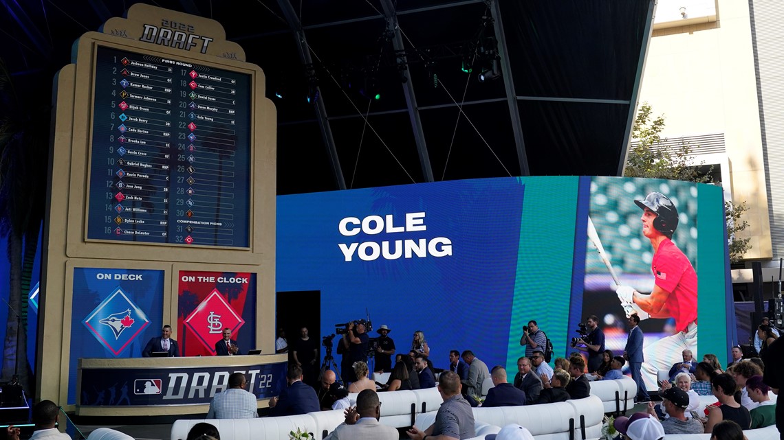 Mariners select high school shortstop Cole Young with No. 21 pick in first  round of 2022 MLB draft