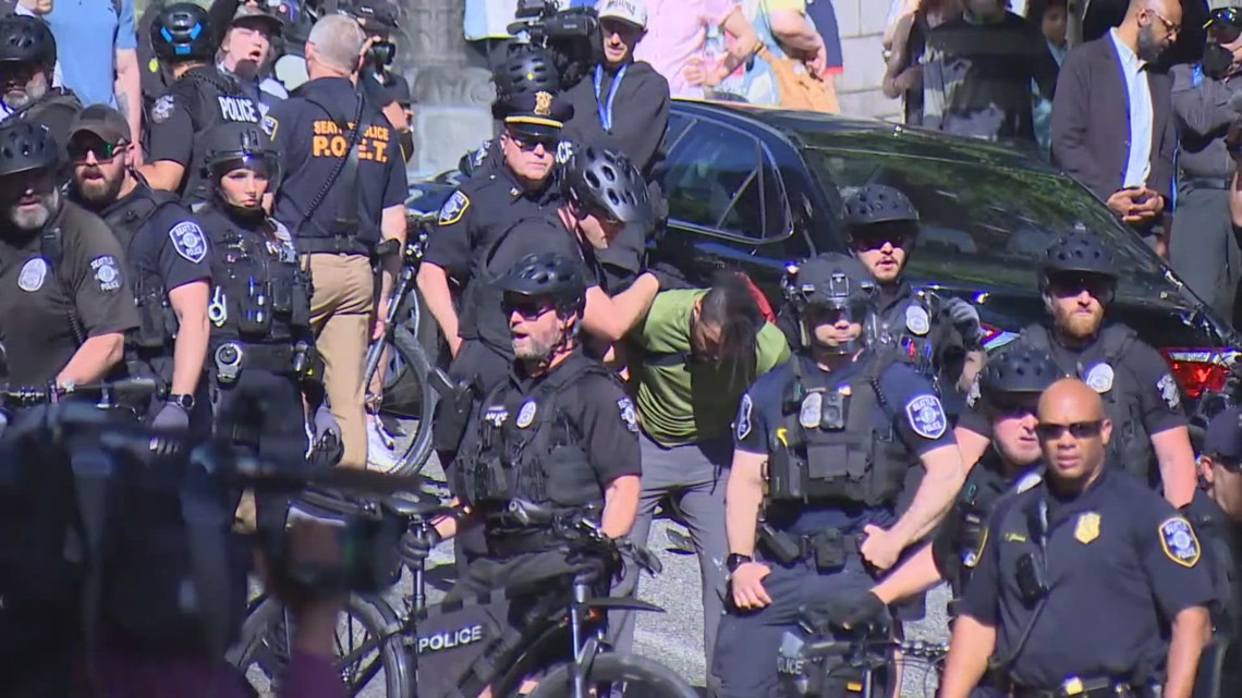 Multiple arrests made amid protest of faith-based event outside Seattle City Hall