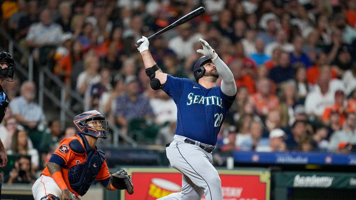 Mariners defeat Astros, move into 3rd Wild Card spot