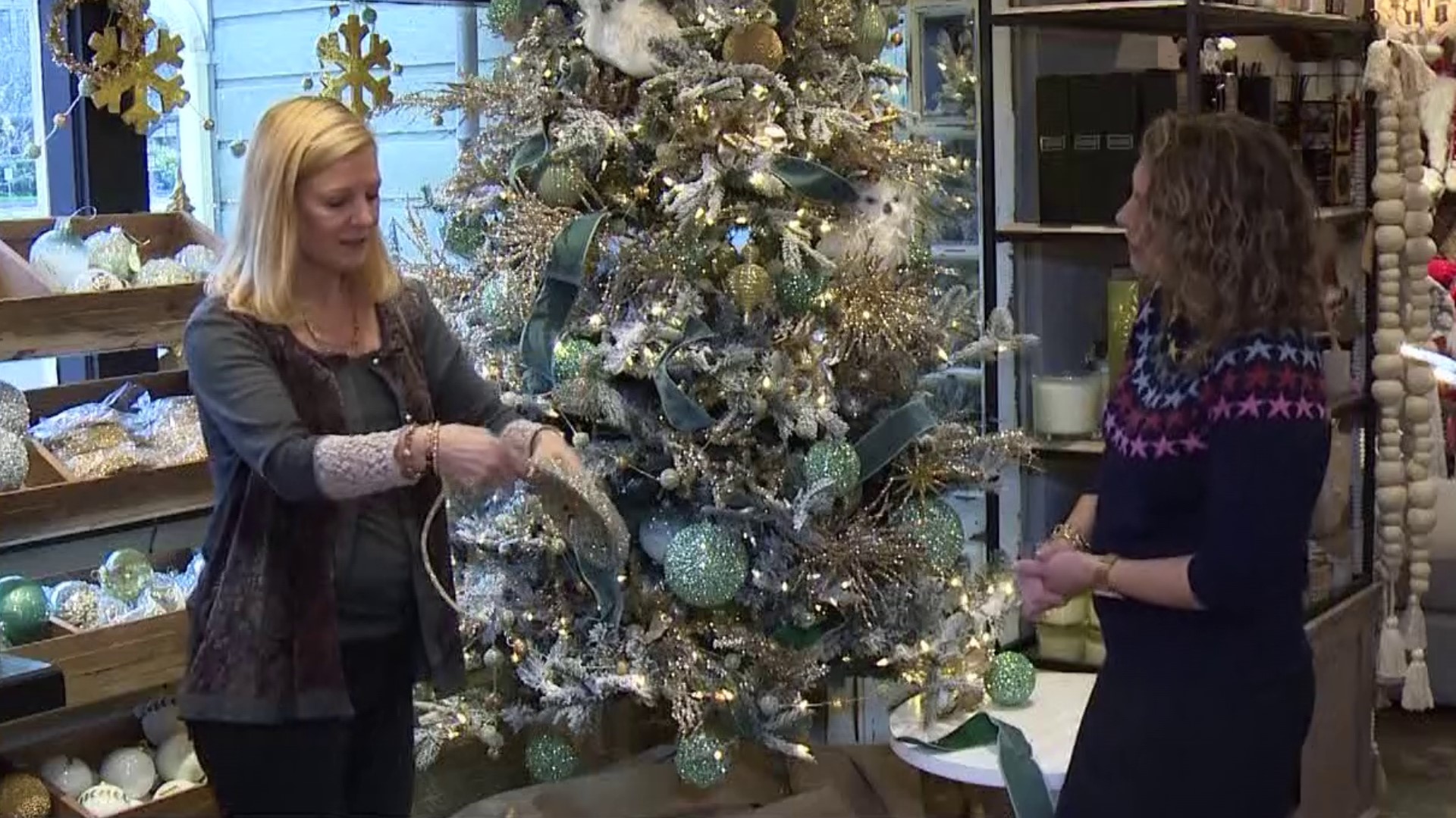 Lucky Home's Denise Jensen joined New Day NW to share tricks for a beautifully decorated Christmas tree. Sponsored by Lucky Home.