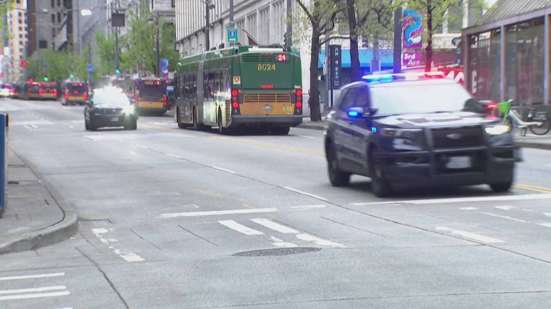 시애틀 도심 77세 노인 무차별 폭행…용의자 1명 체포, 1명 도주