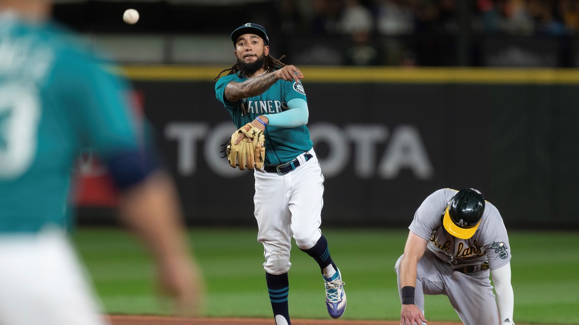 Mariners overpower Braves, 7-3