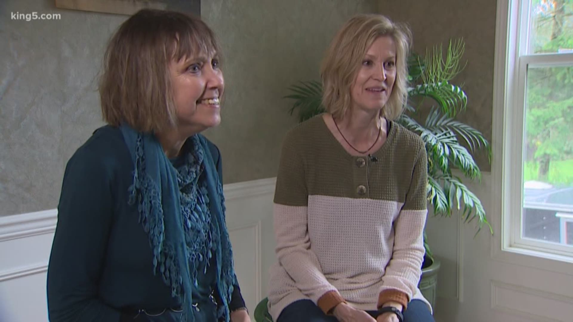 A Marysville teacher's aid didn't hesitate to donate her kidney when a co-worker she barely knew said she was being added to the transplant list.
