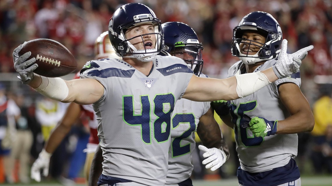 Seahawks tender tight end Jacob Hollister