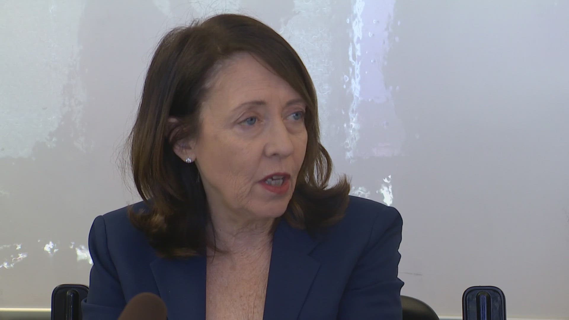 Sen. Maria Cantwell held a stop of her listening tour in Everett Monday, hearing from people whose lives have been touched by the fentanyl epidemic.