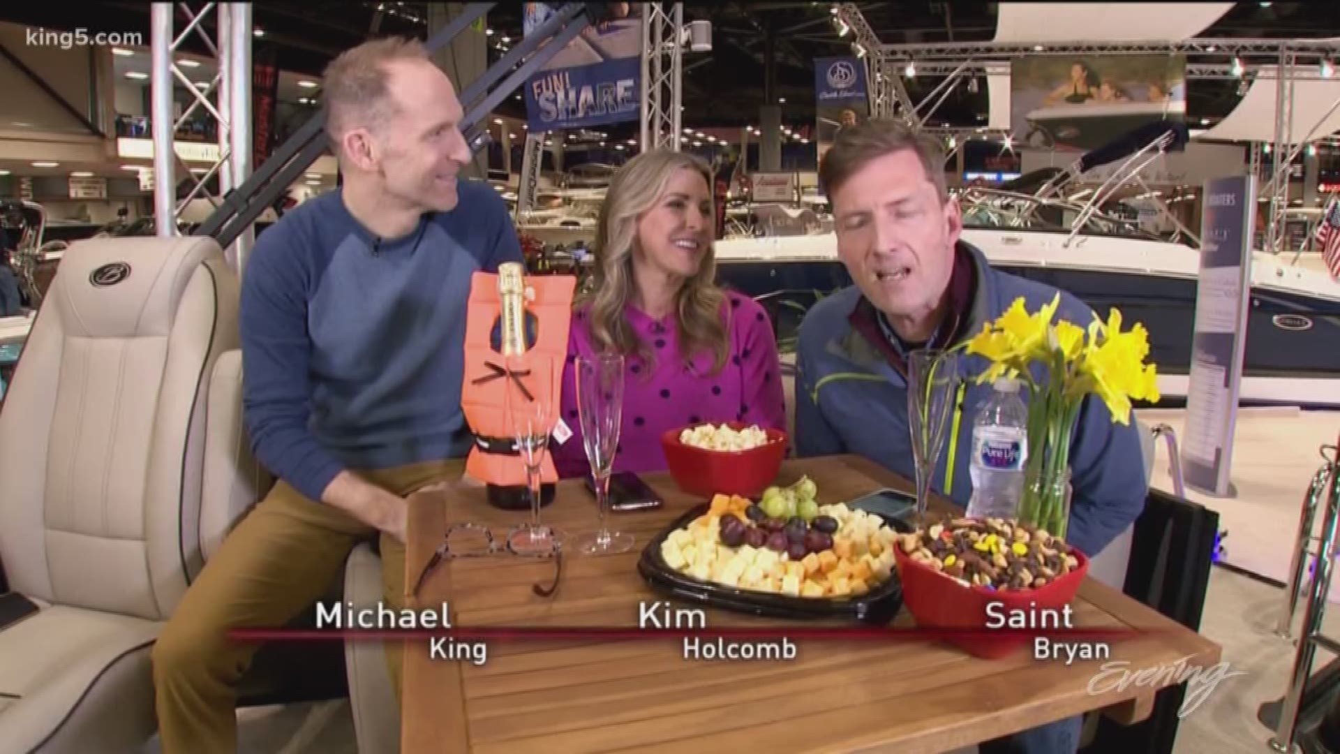 Saint, Michael, and Kim host from the Seattle Boat Show.  FEATURING:  Stretch Therapy with Stretch 22, the White Pass Winter Carnival, the Clipper around the World Race sponsored by Visit Seattle, Hsiao-Ching Chou's cookbook Chinese Soul Food.