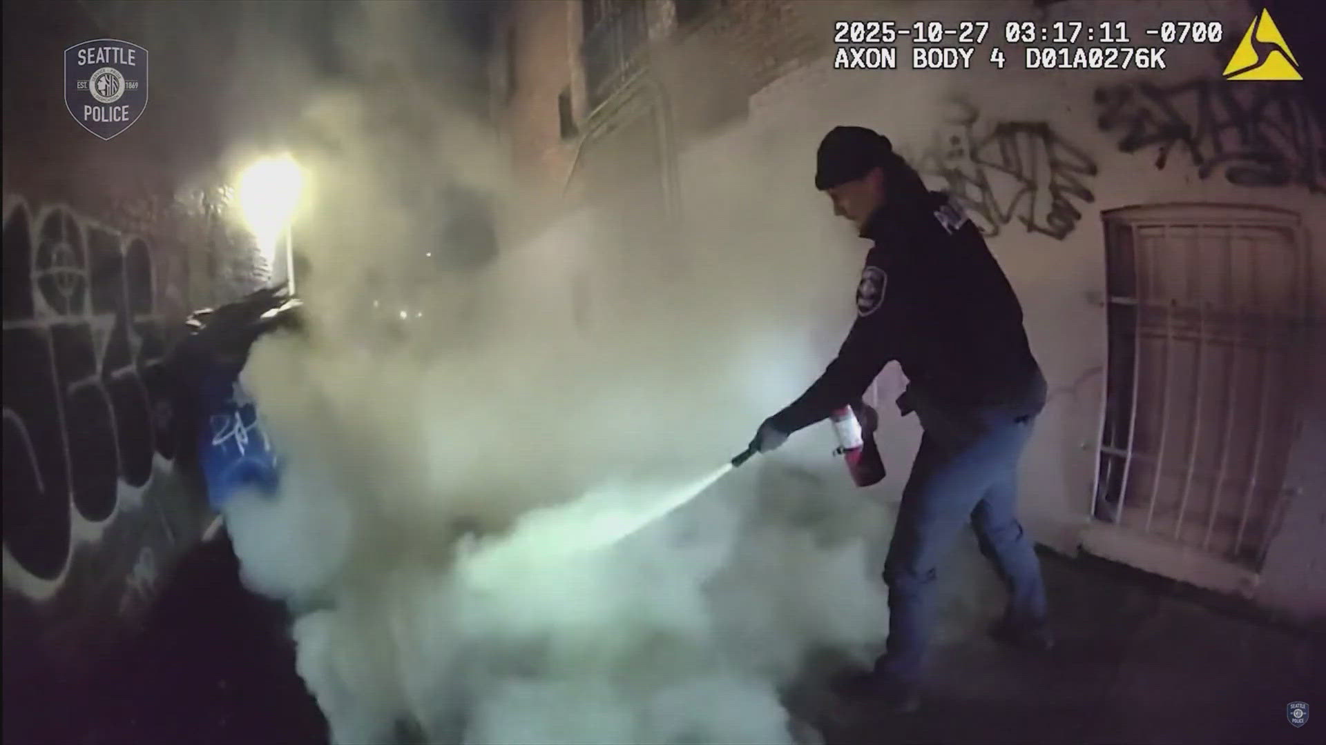 Seattle police rescue man who set himself on fire | king5.com