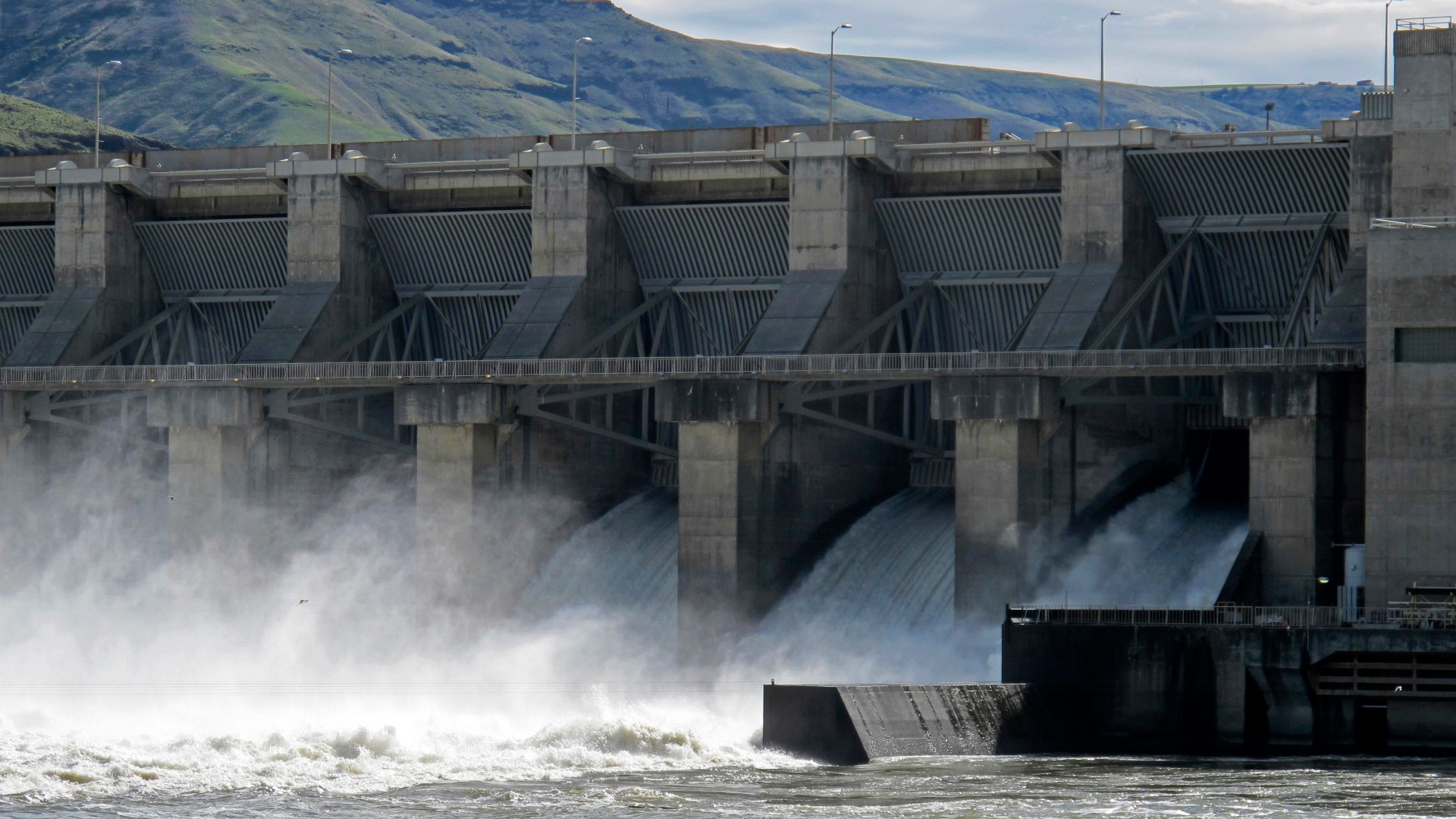 Must watch in monsoon time - Reviews, Photos - Sardar Sarovar Dam -  Tripadvisor