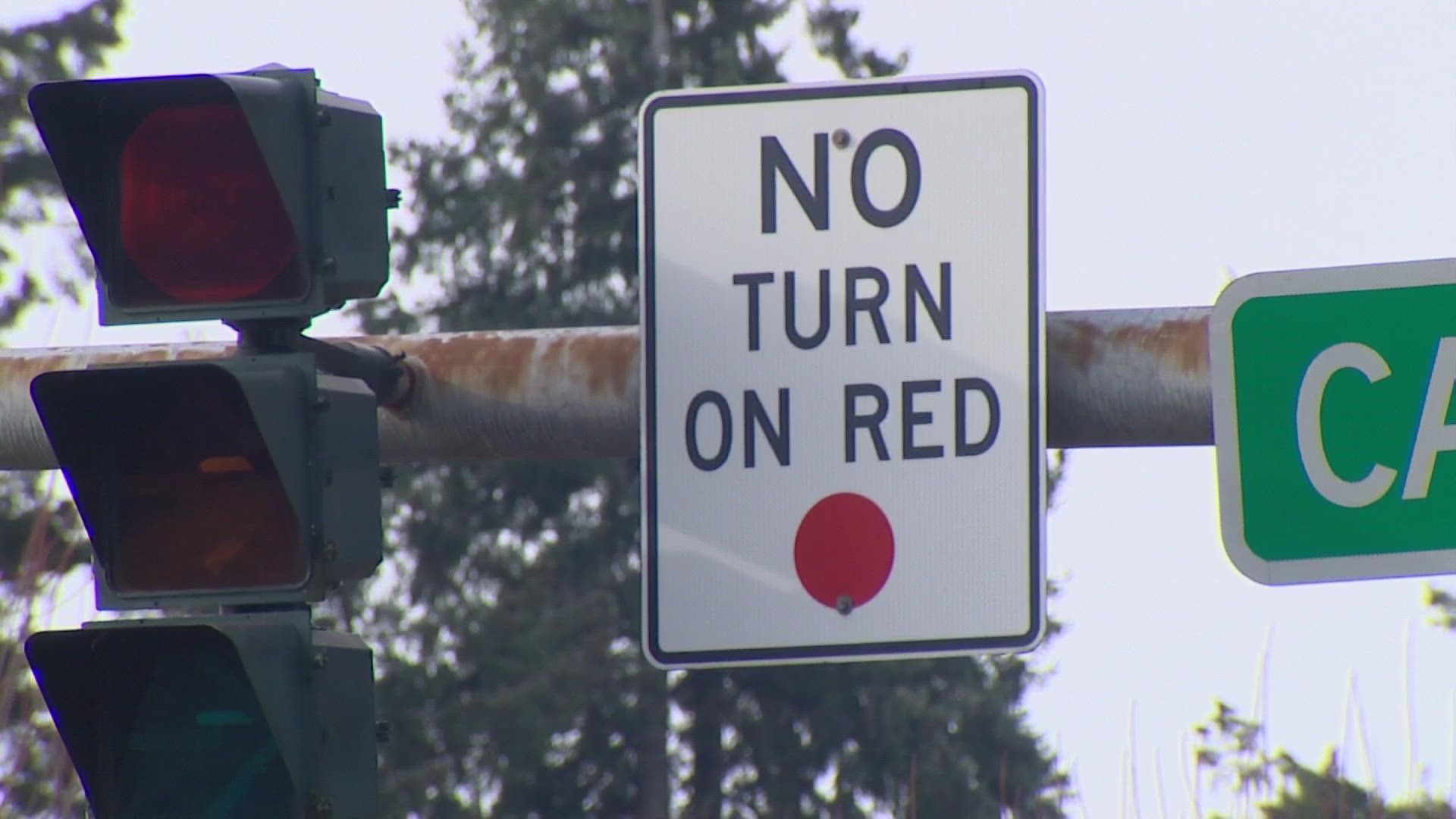 House Bill 5514 would prohibit right turns at red lights in intersections within 1,000 feet of a school, hospital, park, library, or senior center.