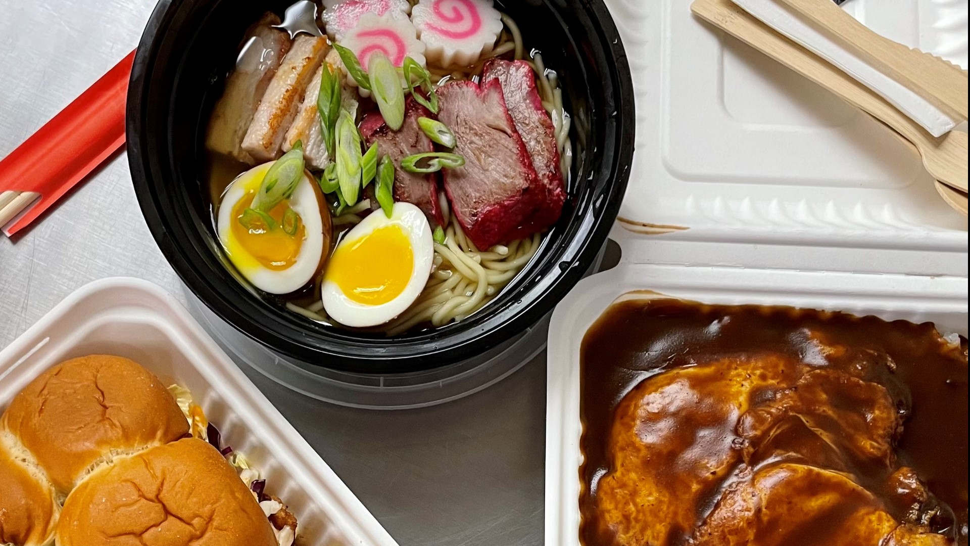 This gas station will fill you up with musubi, loco moco and saimin.