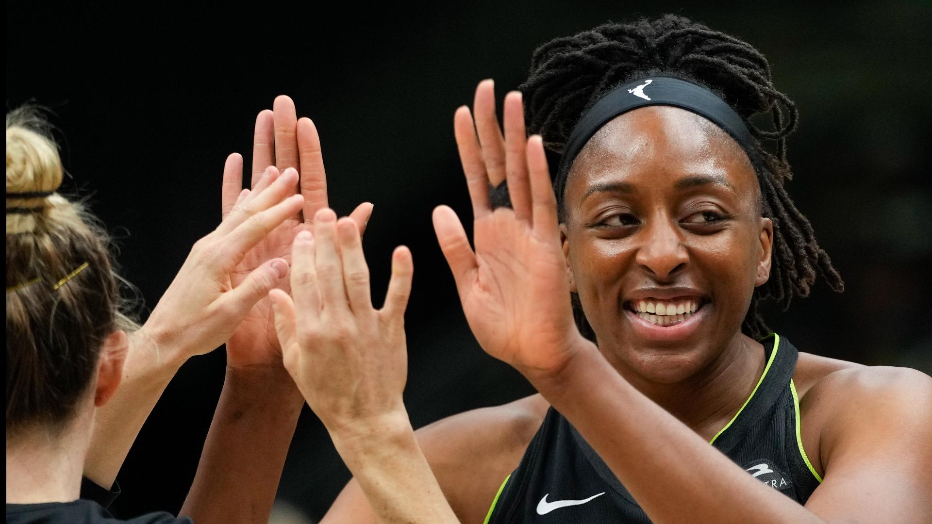 Nneka Ogwumike scores season-high 26 against her former team as the ...