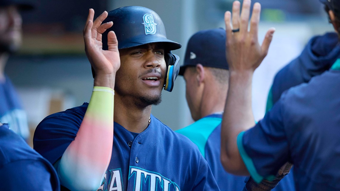 Mariners' Winker, Crawford, J-Rod suspended for Angels brawl