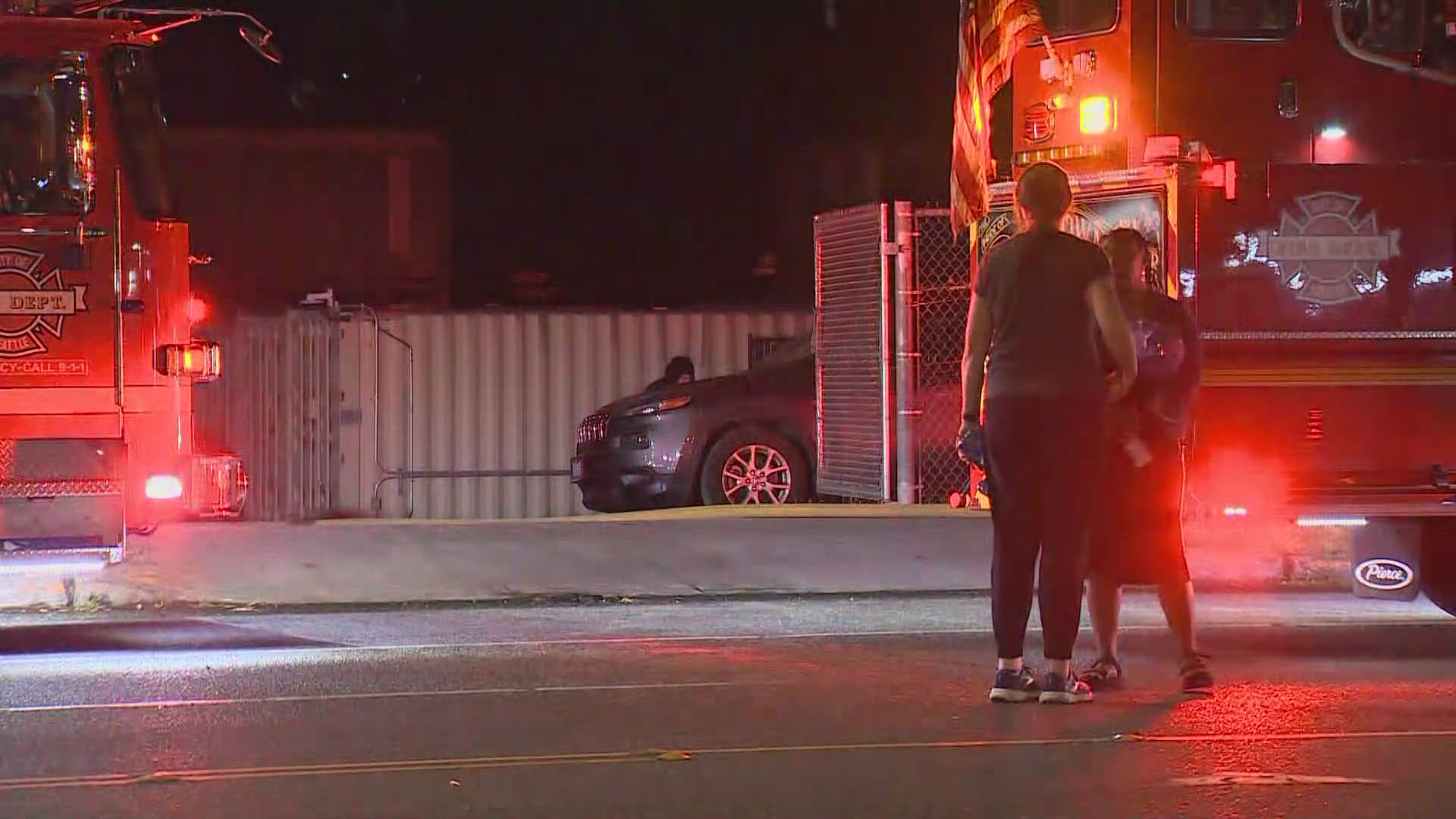 Fire damages 25 tiny home shelters in Lower Queen Anne | king5.com