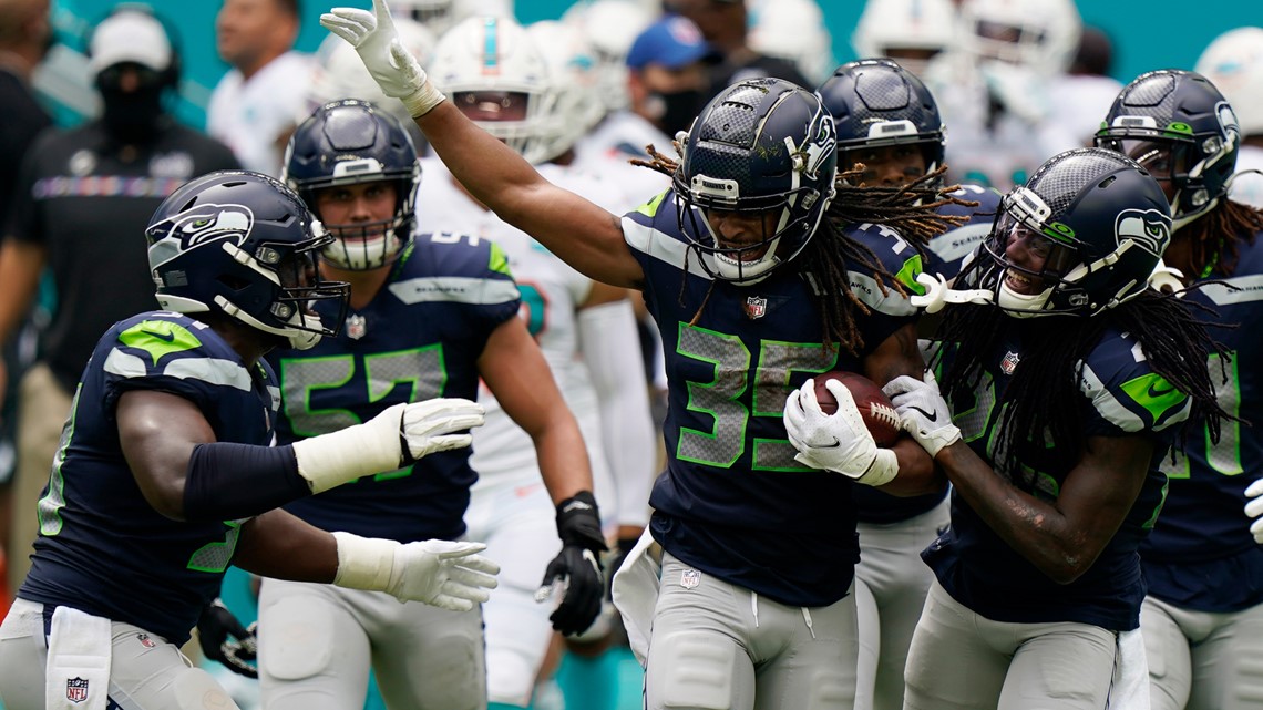 Wilson leads Seahawks to first 4-0 start since 2013