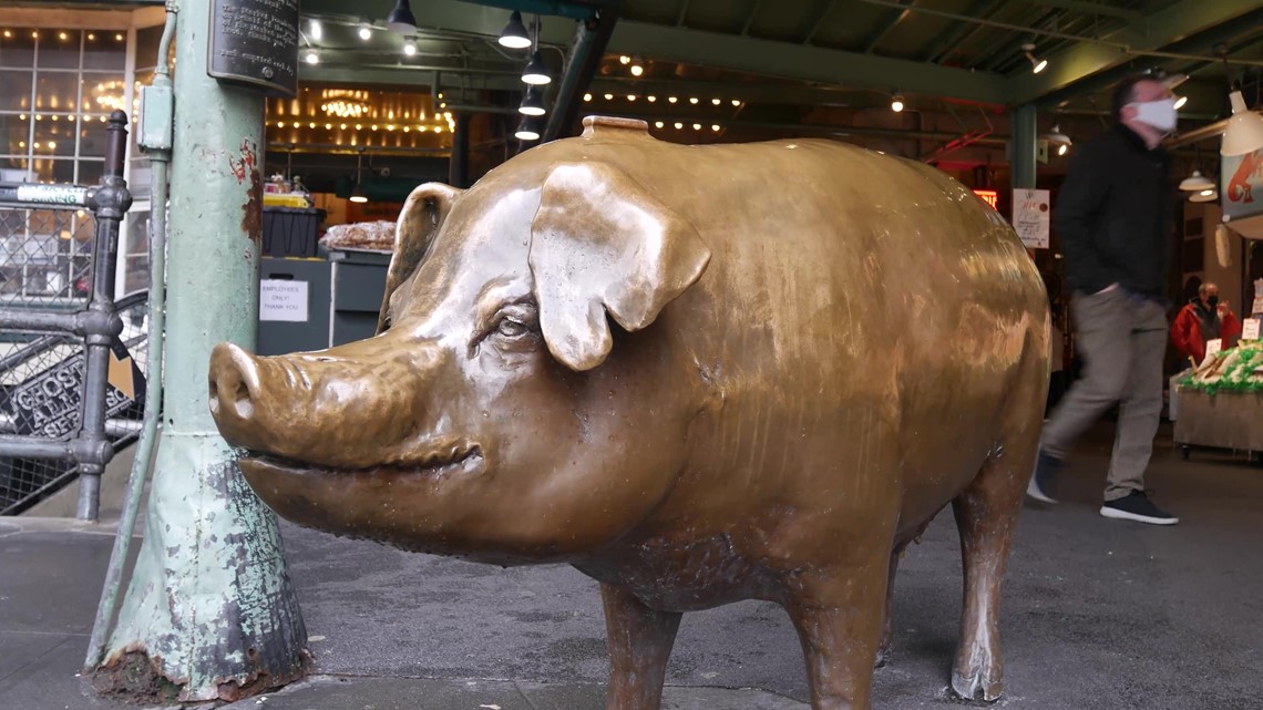 A decorated pig statue at the Pike Place Market in Seattle