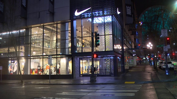 Forstyrrelse struktur flyde over Downtown Seattle Nike store closing Friday | king5.com