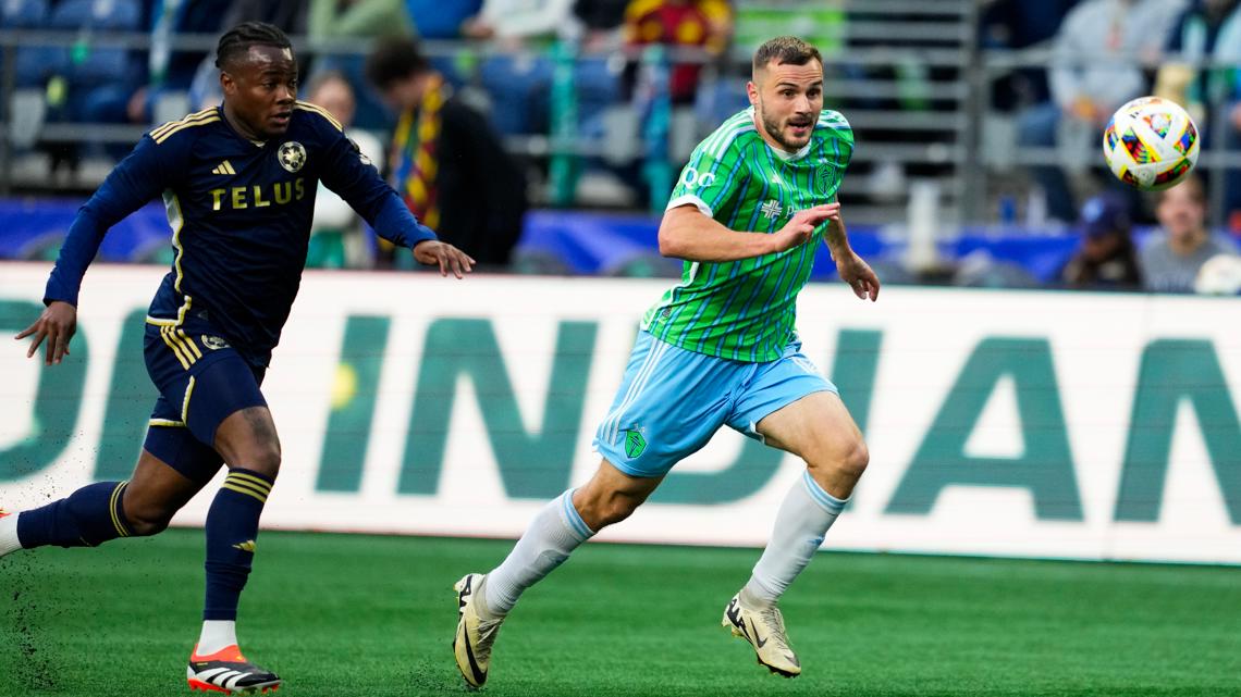 Disputed penalty in final minutes gives Whitecaps a 1-1 draw against ...