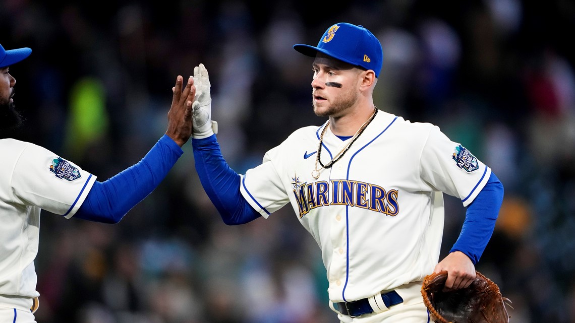 Brewers visit the Mariners to open 3game series
