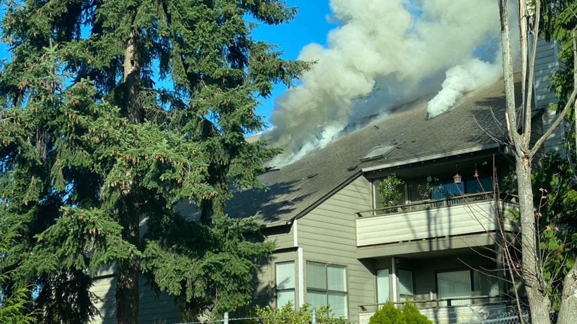 17 people without homes following Federal Way apartment fire | king5.com
