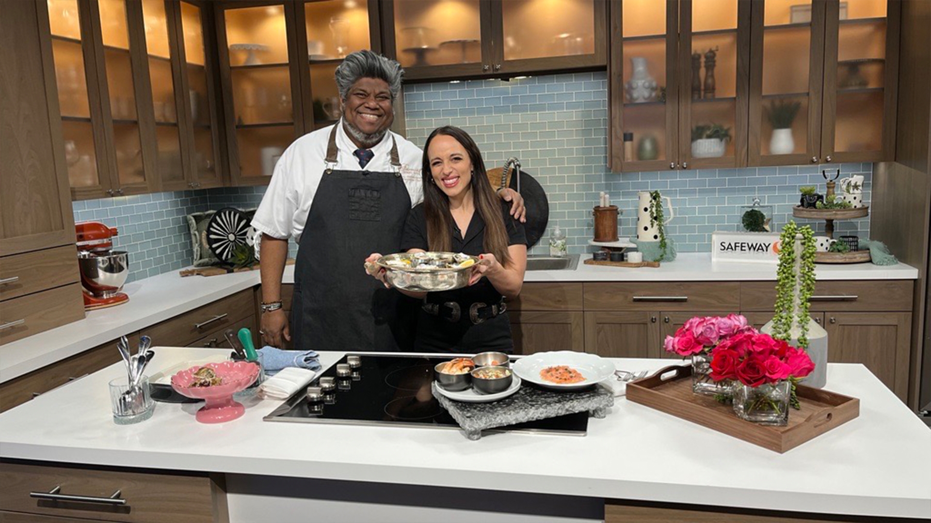 Eraj Jayawickreme, director of culinary, teaches Kelly how to shuck an oyster while talking about the restaurants new oyster hour. #newdaynw