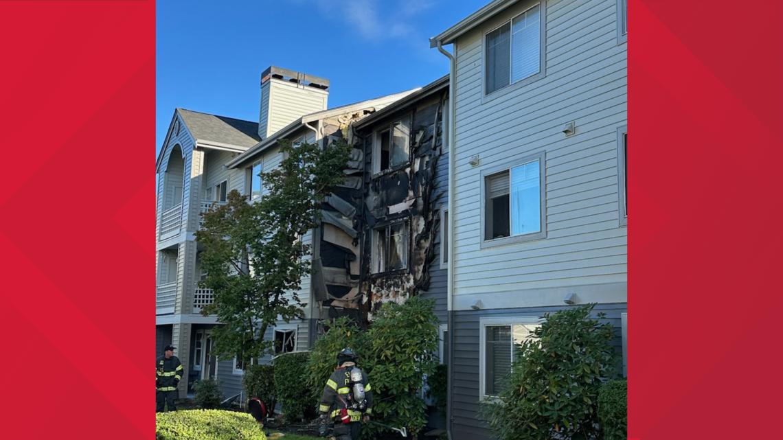 10 people displaced after Everett apartment fire | king5.com