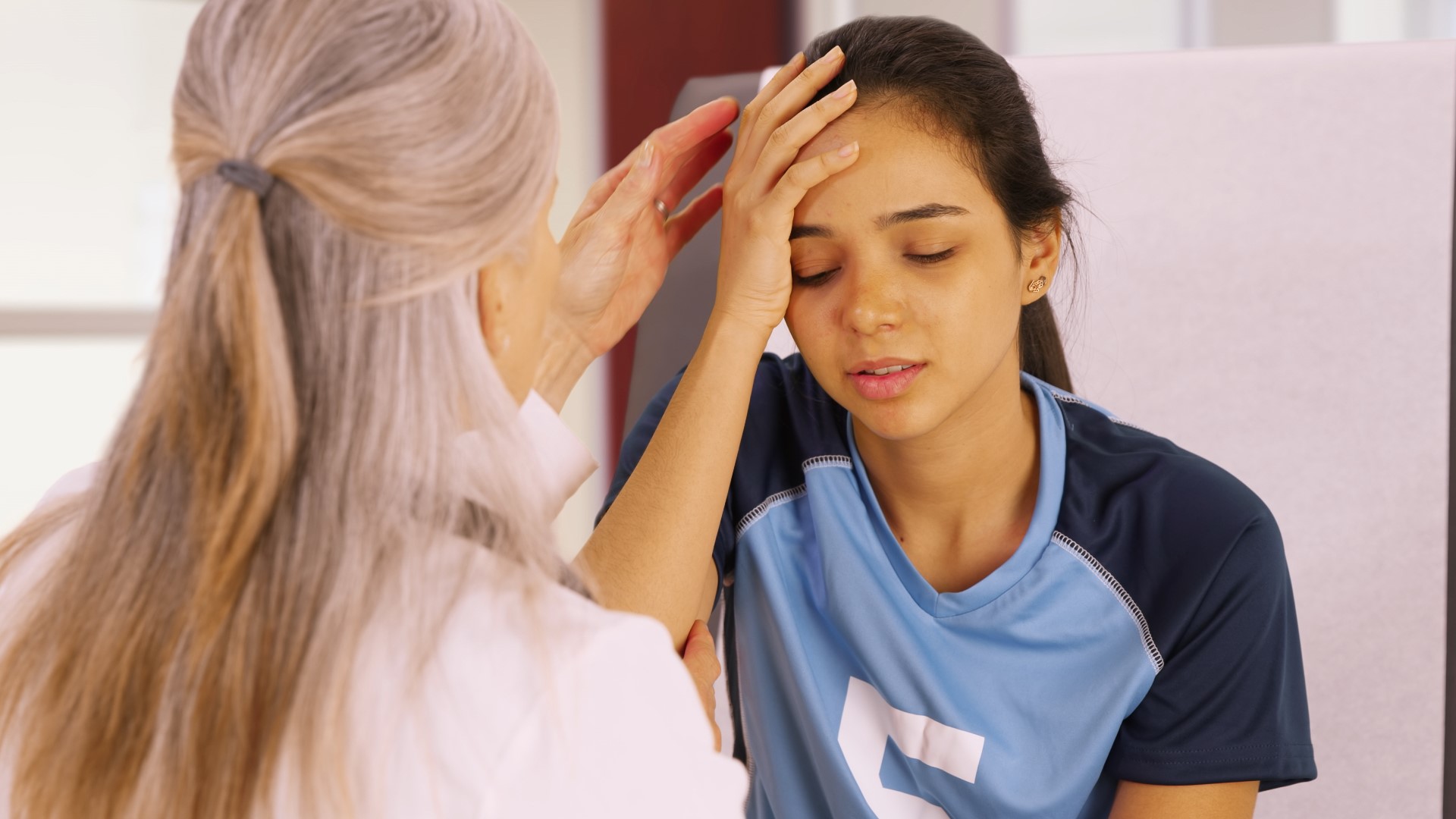 Dr. Amitoz Manhas joined us to talk about symptoms to look for after a head injury and when to seek care. Sponsored by Overlake Medical Center.