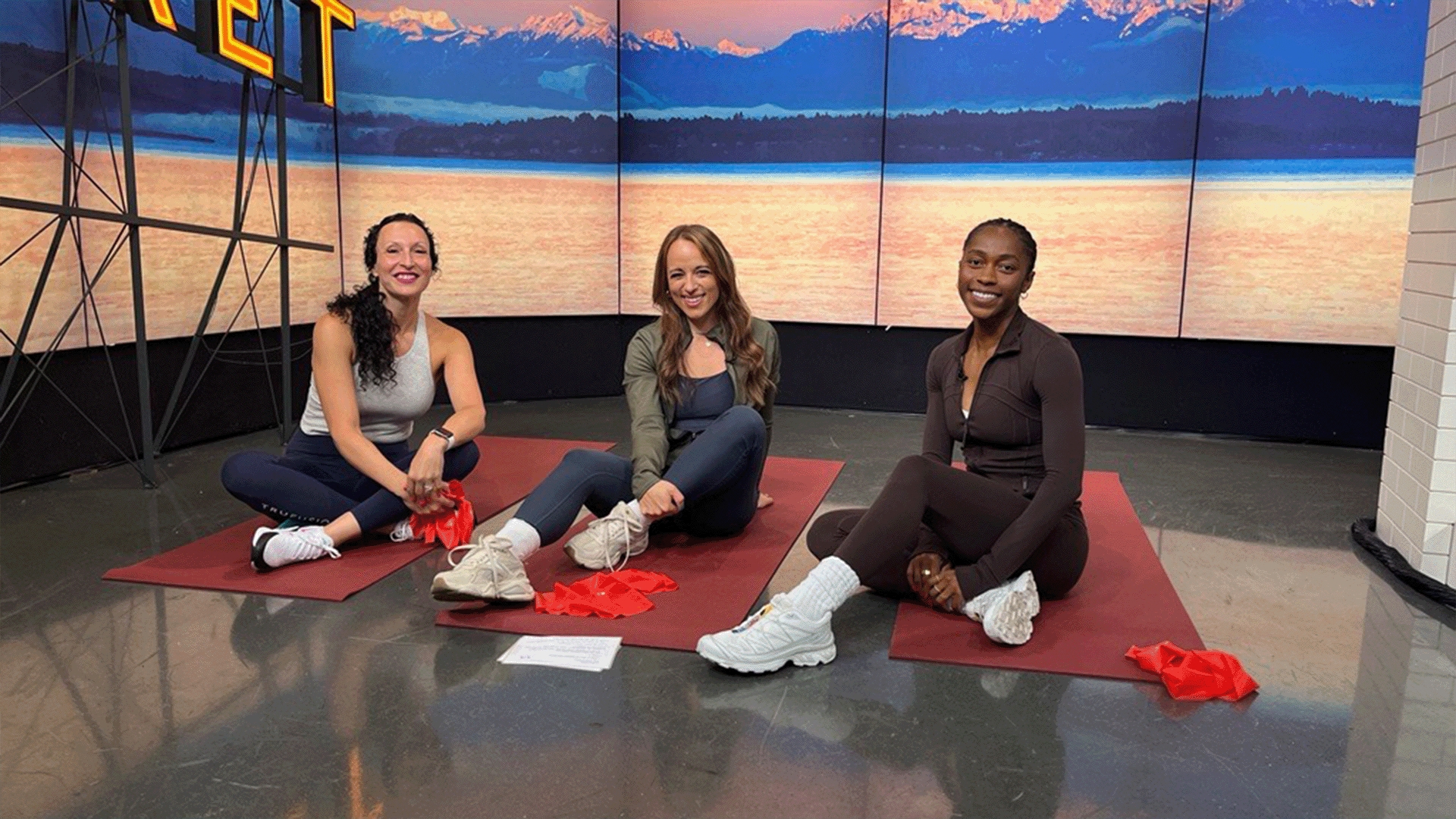 Trufusion Instructor Danielle Pugliese shows Kelly and Taste for Wellness Founder Sumaiya Fadhil some beginner Pilates moves. #newdaynw