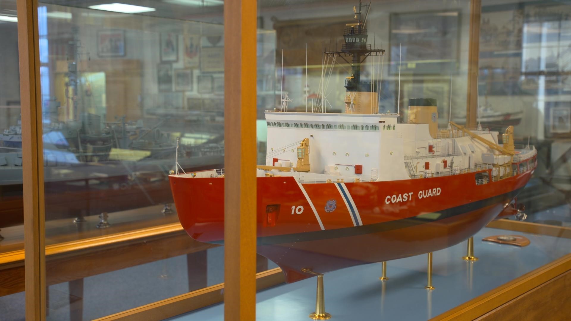 The museum houses nearly 20,000 photos, 5,000 books and more than a dozen large-scale models. #k5evening