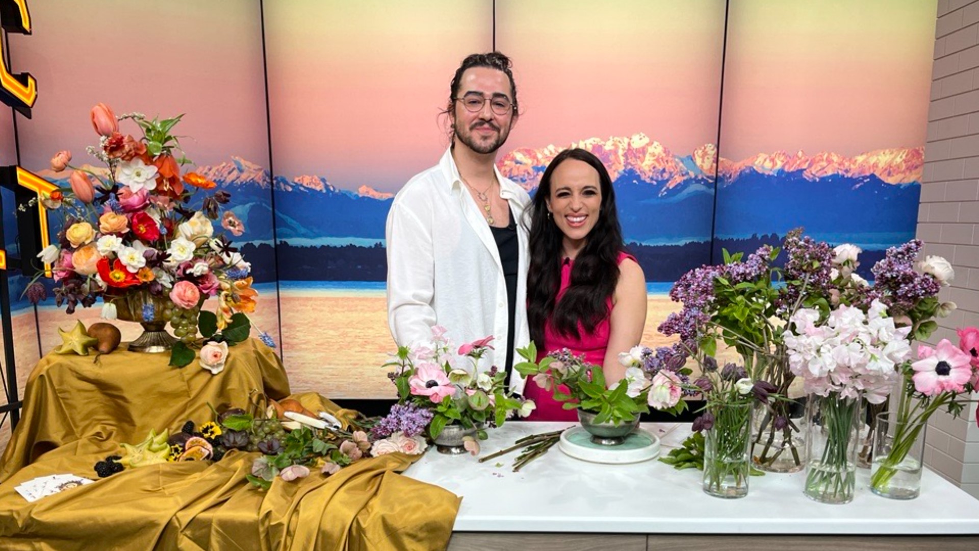 Floral Designer Caleb Franklin Sims from C Franklin Design teaches Kelly the basics of flower arranging using local blooms. #newdaynw