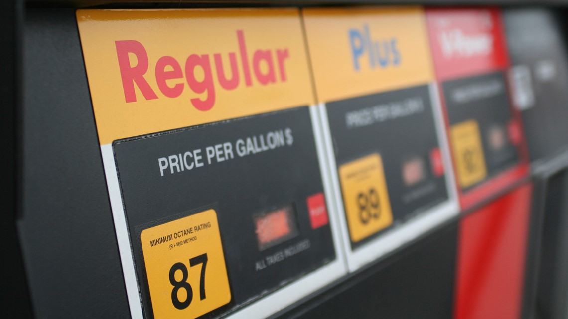 Gov Inslee announces legislation demanding transparency from oil industry; GOP, industry push back - Vimarsana News
