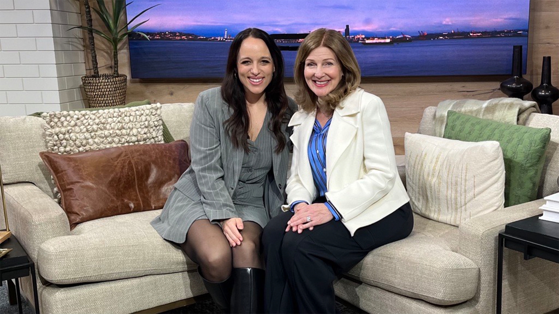 Nutritionist and podcast host Deb Enos shares how her experience with cancer changed her. #newdaynw