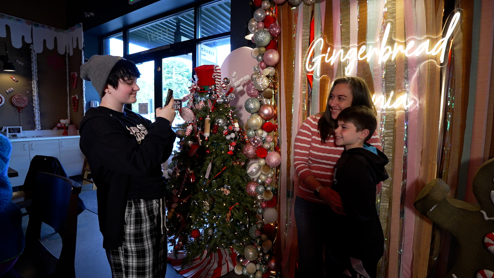 There is Gingerbread Mania at Newcastle's Frosty Barrel. #k5evening