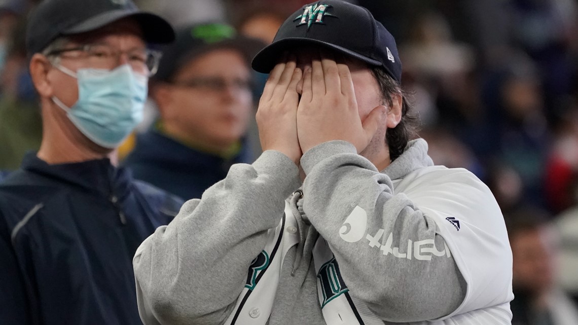 Mariners fans react to heartbreaking playoffs loss