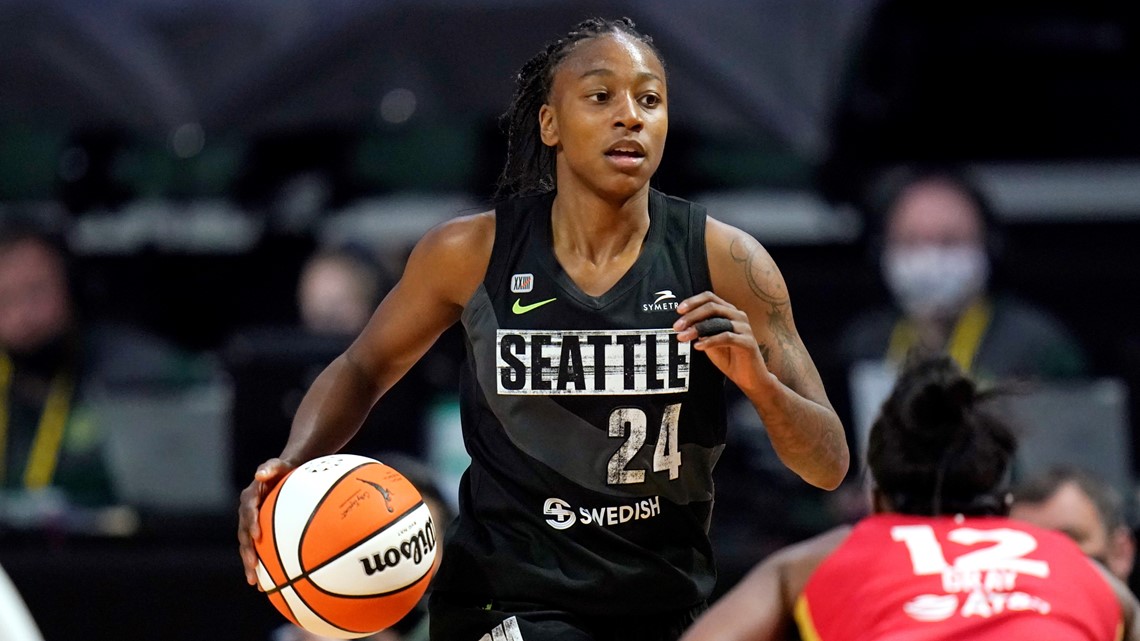 Jewell Loyd leads 5 Seattle starters in double figures, Storm win