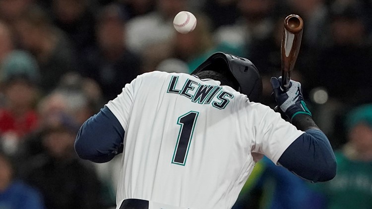 Mariners consider placing Kyle Lewis on concussion injured list