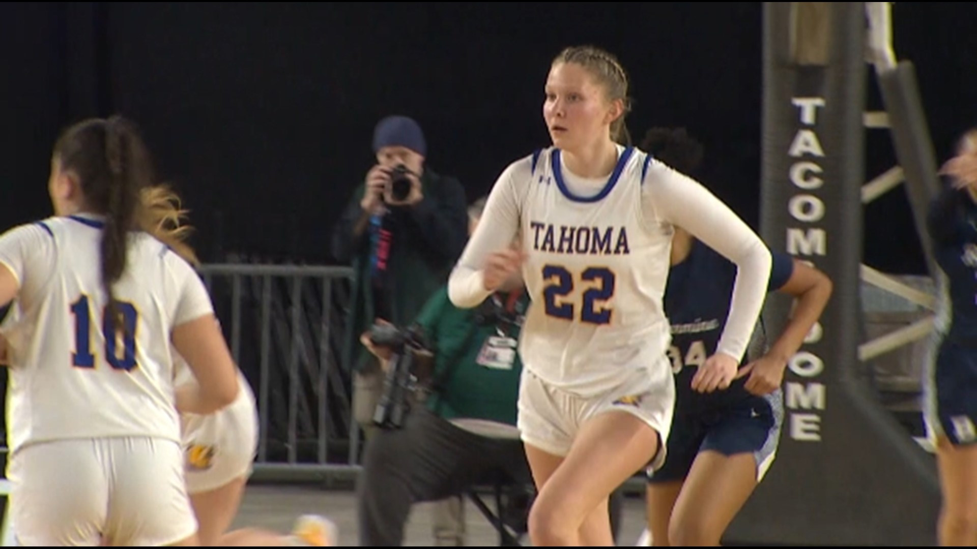 Highlights of the Tahoma girls 53-38 win over Bellarmine Prep in the 4A State Rd of 12