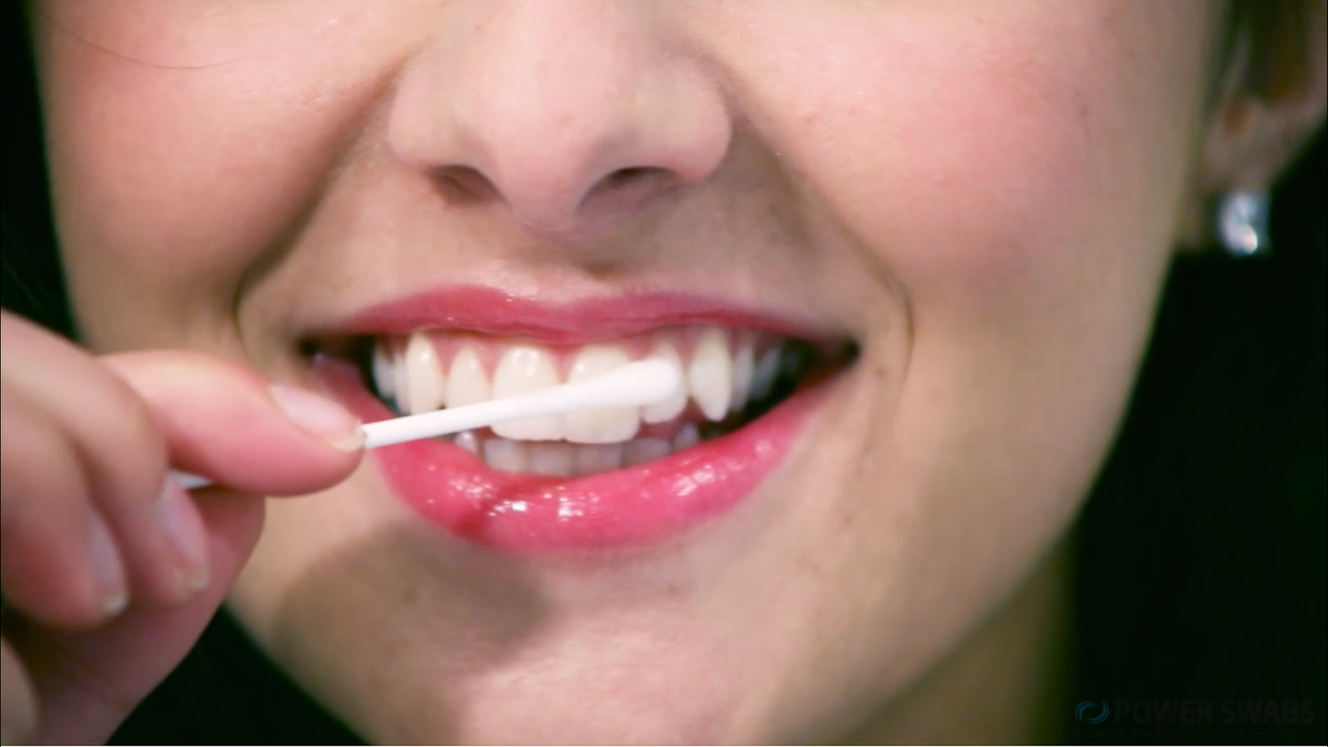 Stephanie Jacoli shows how to whiten our teeth with the quick and easy Power Swabs system.  Sponsored by Power Swabs.