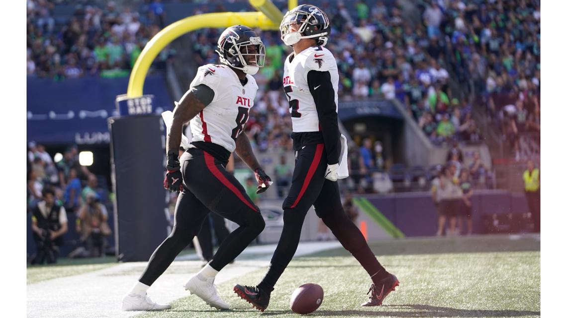 Drone delays Seahawks-Falcons game in 4th quarter