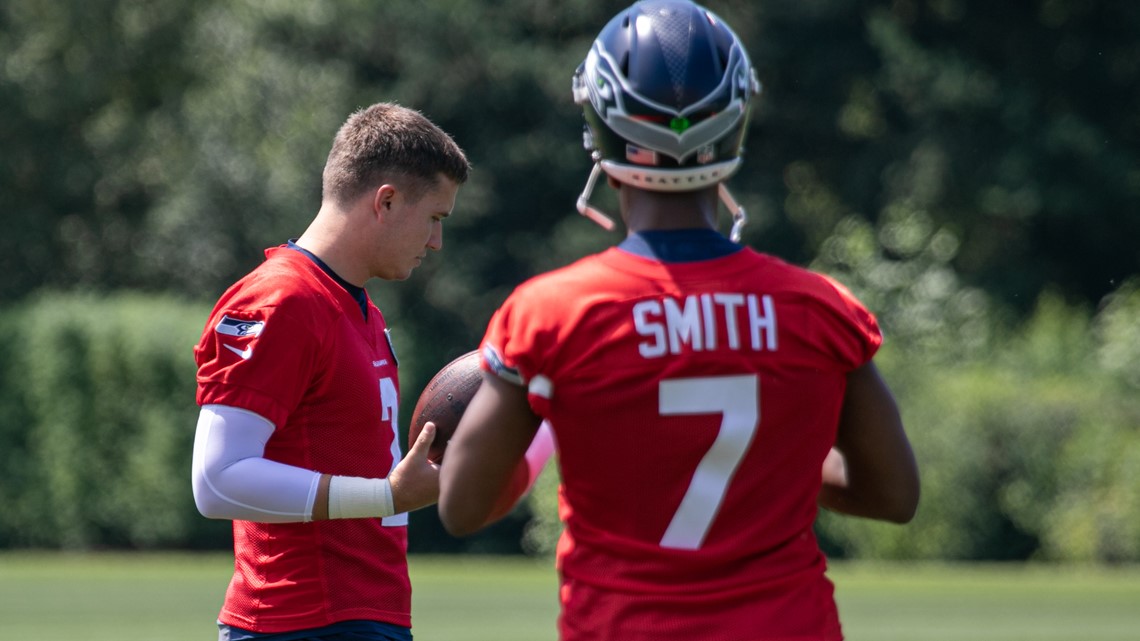 You have to choose between Geno Smith and Drew Lock. Which do you pick as  the starter? : r/Seahawks