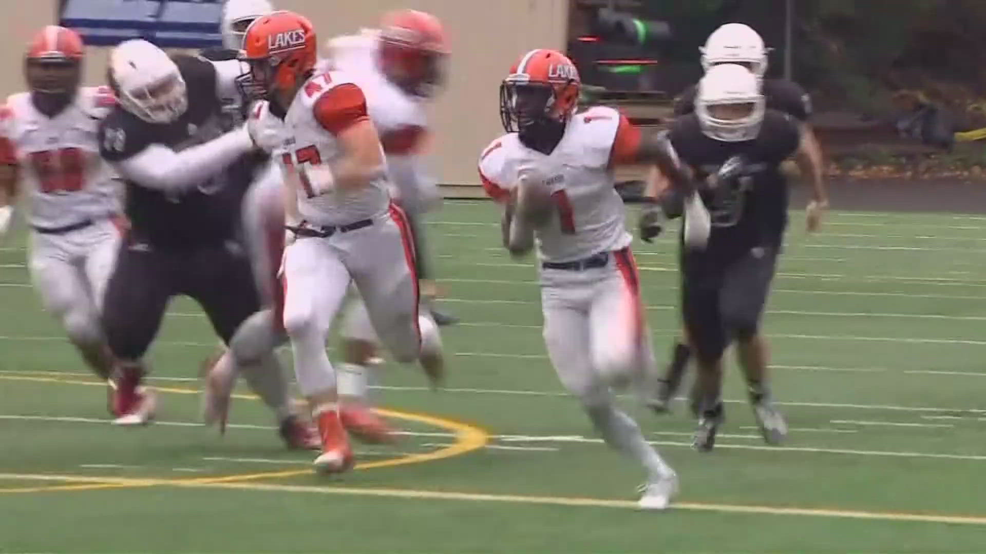 Big Game: Lakes Lancers face off against Liberty Patriots | king5.com