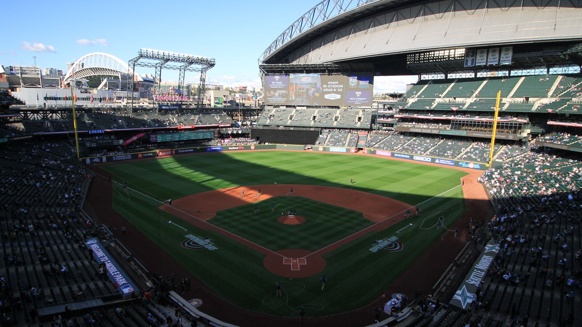 Seattle Mariners fan guide to T-Mobile Park: Parking, food, bags