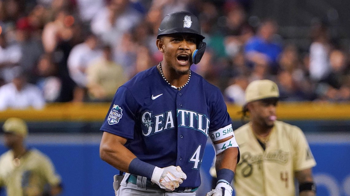 Dylan Moore hits a pair of home runs as Mariners outlast Twins 8-7