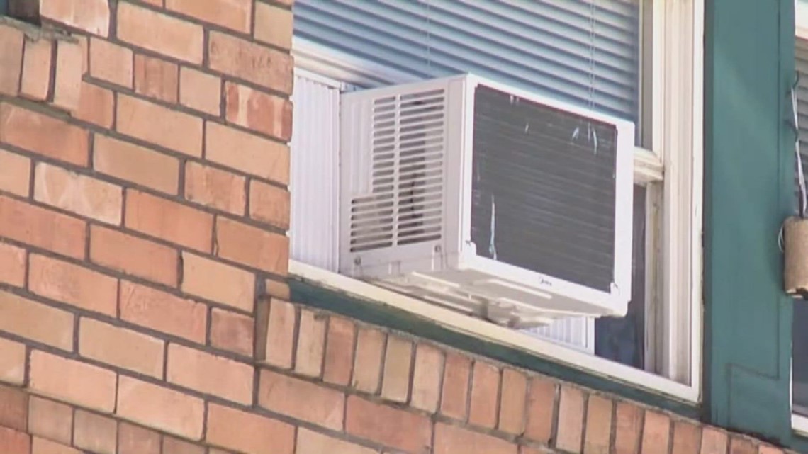 Seattle neighbors help single moms in need of AC units - Vimarsana News