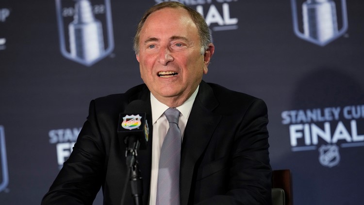 Bettman says NHL projected to set revenue record this season