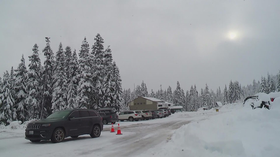 A foot of snow possible for Snoqualmie, Stevens passes Saturday night