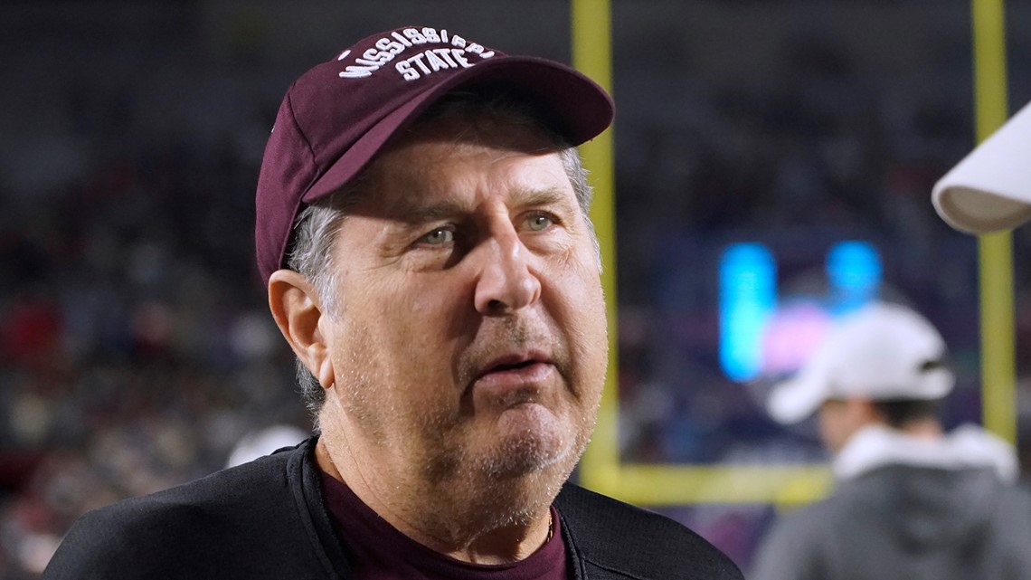 Former Washington State Coach Mike Leach Taken To Mississippi Hospital ...