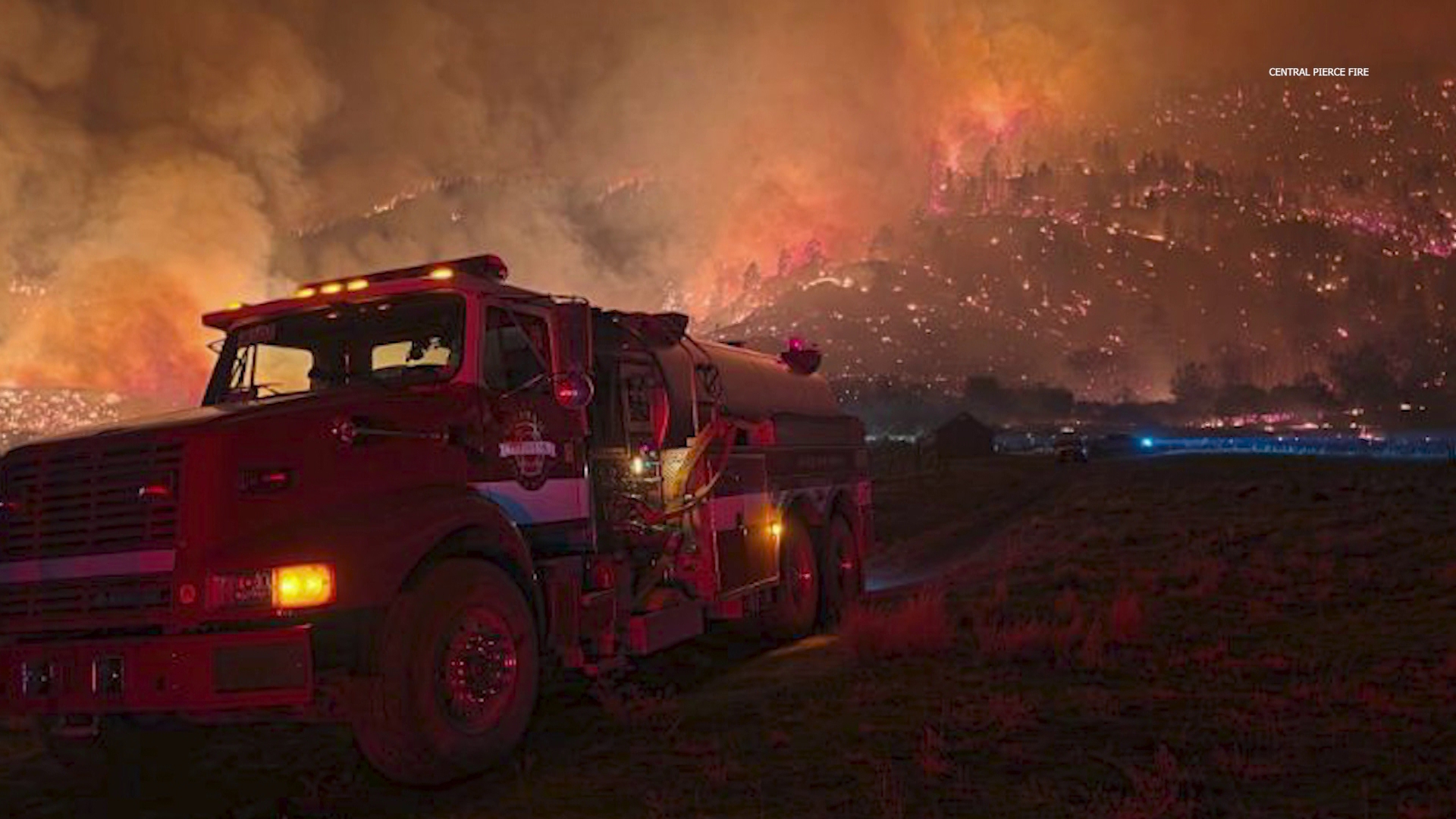 Firefighter recounts 'craziest' wildfire conditions as Sinlahekin Fire burns near Tonasket