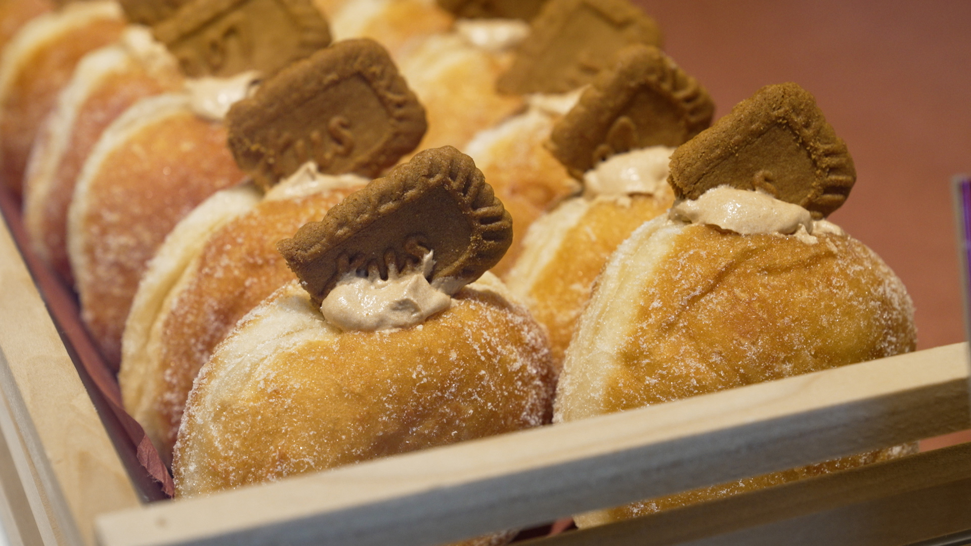 People start lining up early in the morning for a taste of these doughnuts. #k5evening