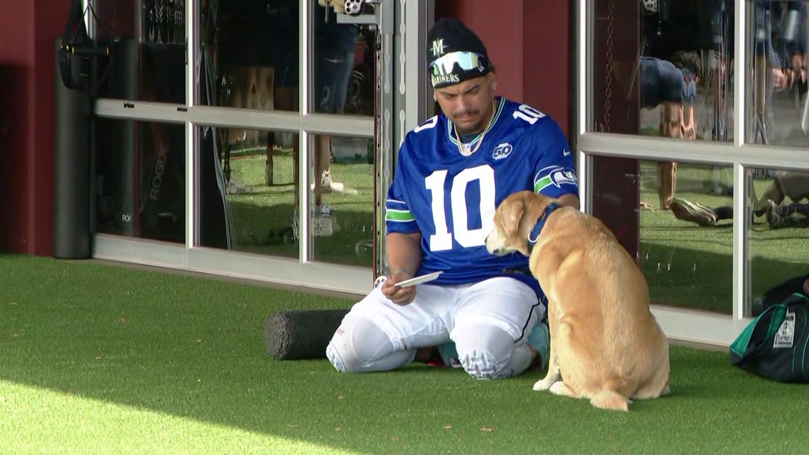 Josh Naylor, Mariners' dog Tucker are Spring Training's best duo